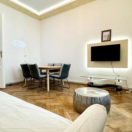 Luxury Apartment At Famous Vienna Kutschkermarkt Eksteriør billede